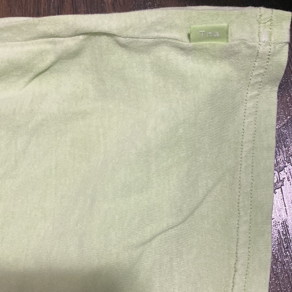 Selling the green Aritzia TNA green long sleeve, in size medium. - Picture 4 of 4